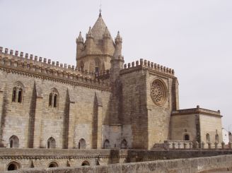 Cathedral of Évora (порт. Sé de Évora)